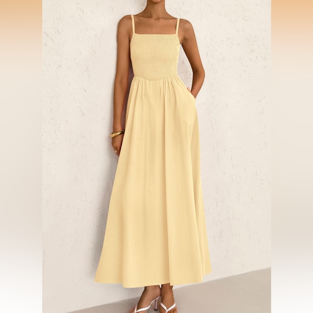 Women's Smocked Maxi Dress - Picture 3 of 7